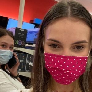 Meet your Posher, Emma